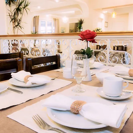 Sirena Ξενοδοχείο Γουβιά