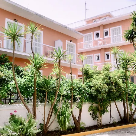 Sirena 3* Γουβιά